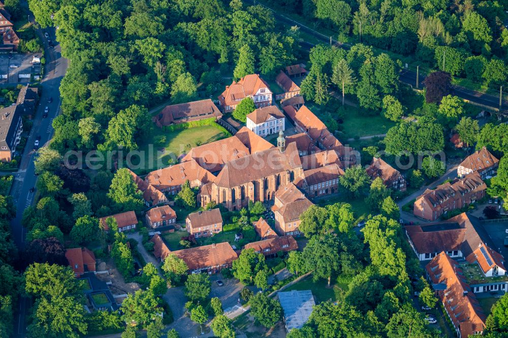 Aerial photograph Lüneburg - Building complex of the former monastery Kloster Luene on street Luener Kirchweg in Lueneburg in the state Lower Saxony, Germany