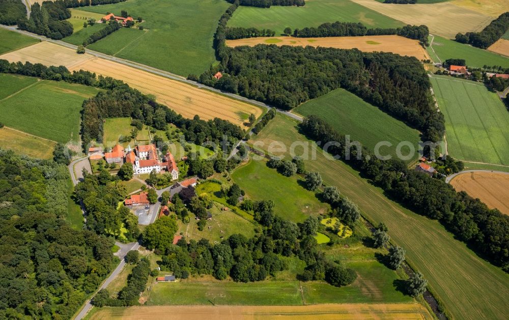 Warendorf from the bird's eye view: Building complex of the former Vinnenberg Monastery and today's country inn Zum kuehlen Grunde in Warendorf in the federal state of North Rhine-Westphalia, Germany