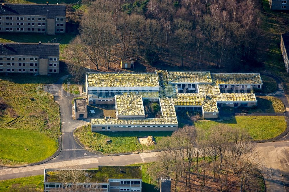 Emmerich am Rhein from above - Building complex of the former military barracks in Emmerich am Rhein in the state North Rhine-Westphalia