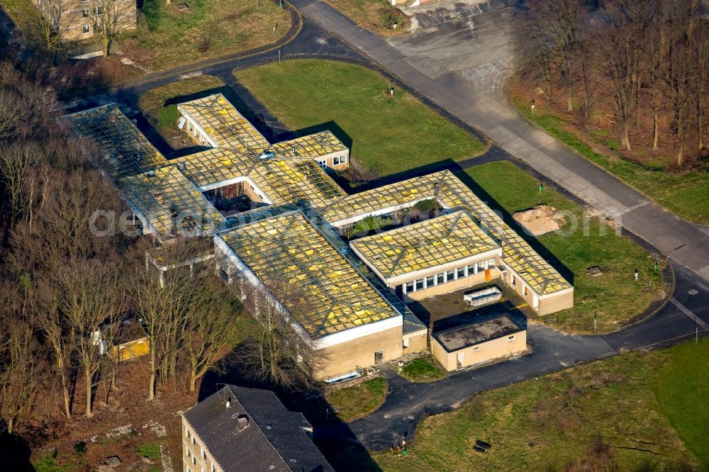 Emmerich am Rhein from above - Building complex of the former military barracks in Emmerich am Rhein in the state North Rhine-Westphalia