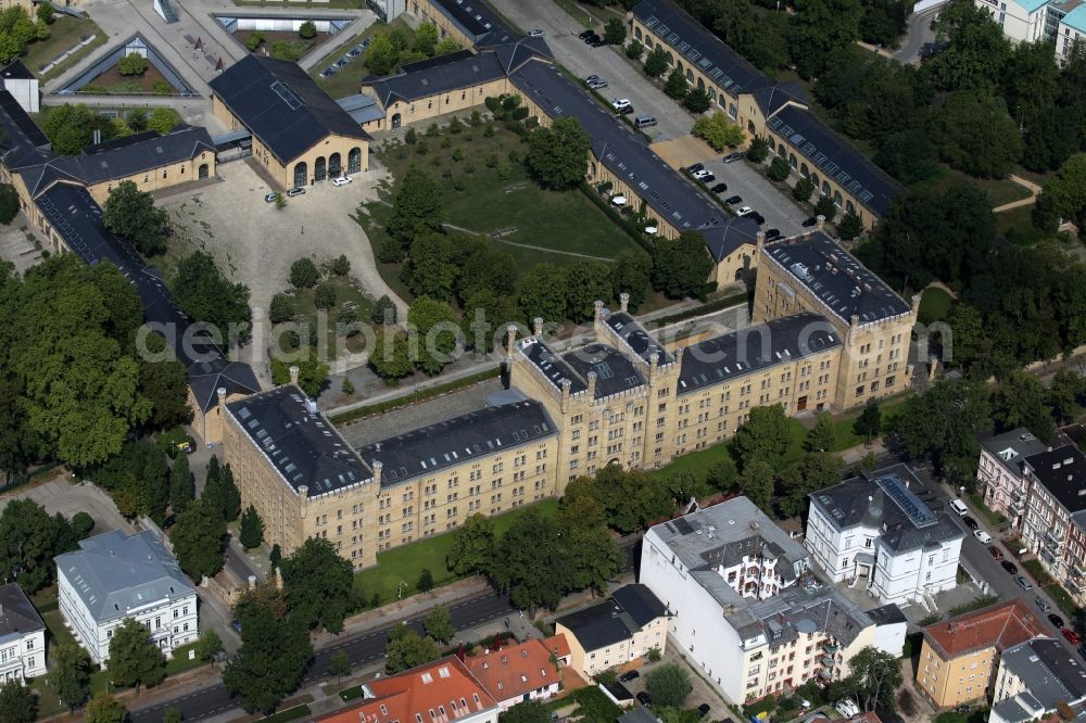 Aerial photograph Potsdam - Building complex of the former military barracks Garde-Ulanen-Kaserne in of Jaegerallee in Potsdam in the state Brandenburg, Germany