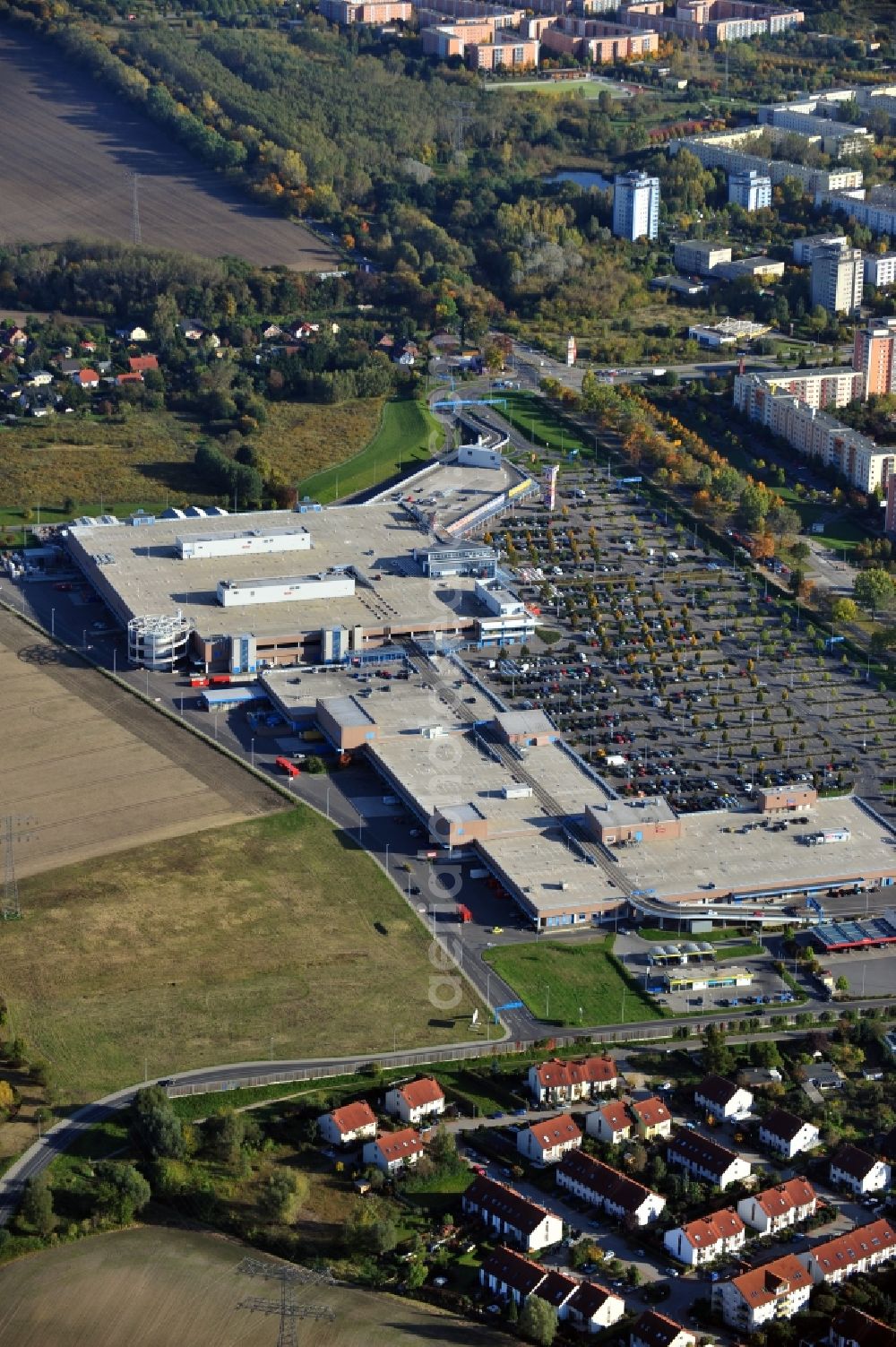 Aerial image Ahrensfelde - Building complex of the shopping center KaufPark Eiche der Unibail-Rodamco Germany GmbH in Ahrensfelde in the state Brandenburg