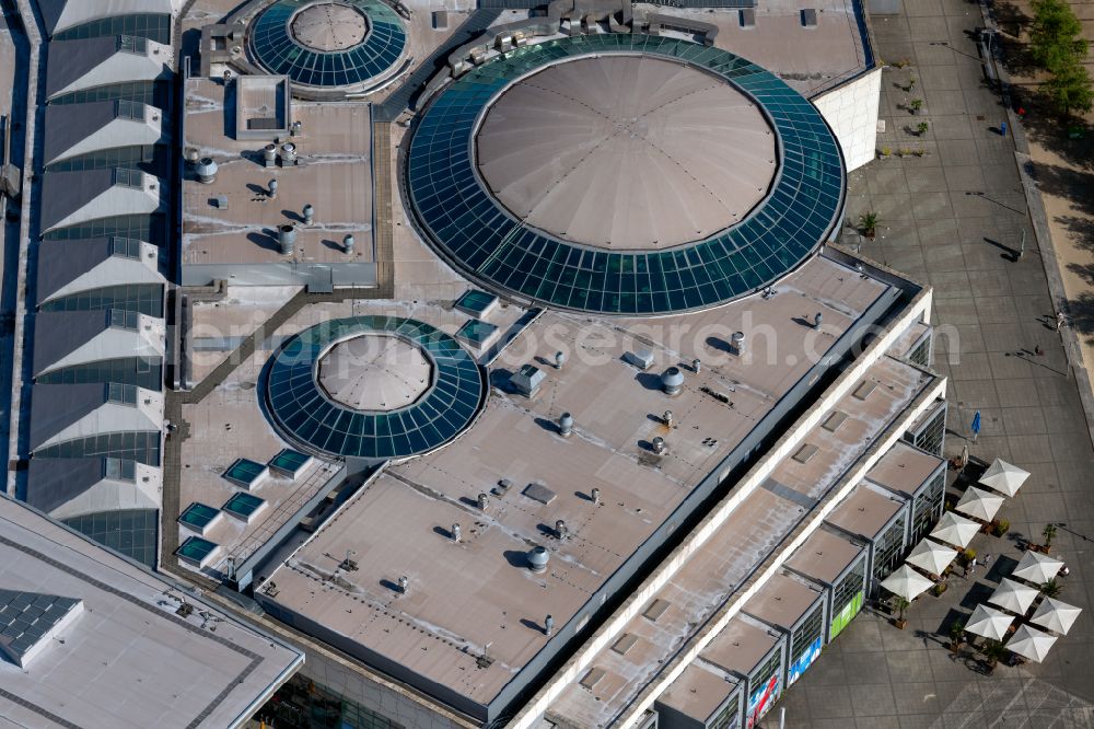 Aerial image Bremen - Building complex of the shopping mall Waterfront on the riverbank of the Weser in Bremen in Germany