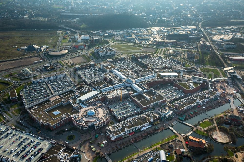 Oberhausen from the bird's eye view: Building complex of the shopping mall Centro in Oberhausen in the state of North Rhine-Westphalia. The mall is the heart of the Neue Mitte part of the city and is located on Osterfelder Strasse