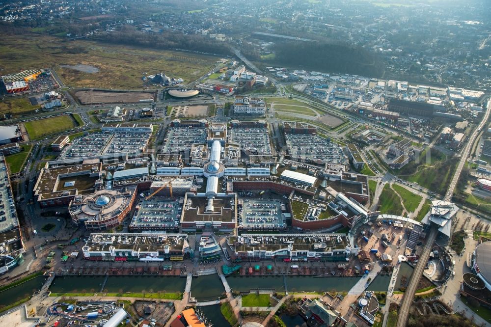 Aerial image Oberhausen - Building complex of the shopping mall Centro in Oberhausen in the state of North Rhine-Westphalia. The mall is the heart of the Neue Mitte part of the city and is located on Osterfelder Strasse