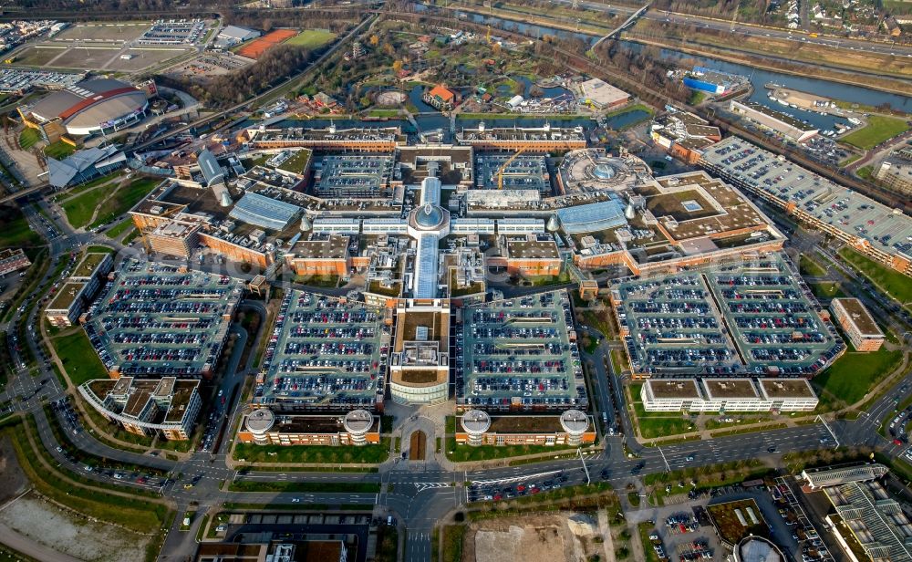 Oberhausen from the bird's eye view: Building complex of the shopping mall Centro in Oberhausen in the state of North Rhine-Westphalia. The mall is the heart of the Neue Mitte part of the city and is located on Osterfelder Strasse