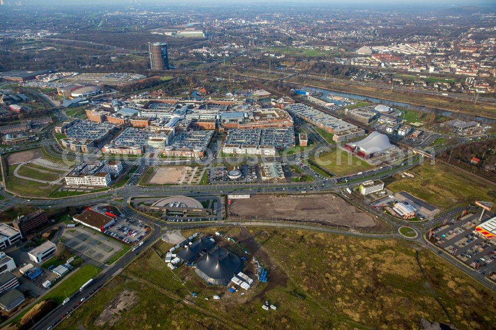 Aerial image Oberhausen - Building complex of the shopping mall Centro in Oberhausen in the state of North Rhine-Westphalia. The mall is the heart of the Neue Mitte part of the city and is located on Osterfelder Strasse