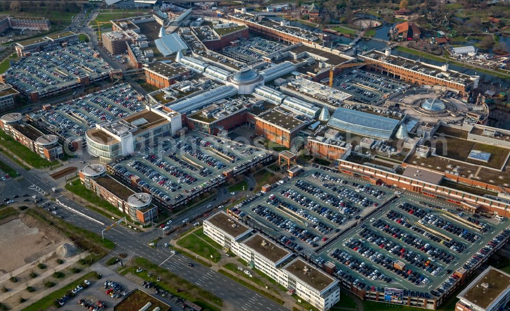 Oberhausen from above - Building complex of the shopping mall Centro in Oberhausen in the state of North Rhine-Westphalia. The mall is the heart of the Neue Mitte part of the city and is located on Osterfelder Strasse