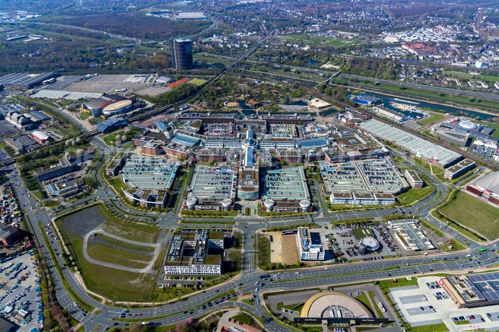 Oberhausen from the bird's eye view: Building complex of the shopping mall Centro in Oberhausen in the state of North Rhine-Westphalia. The mall is the heart of the Neue Mitte part of the city and is located on Osterfelder Strasse