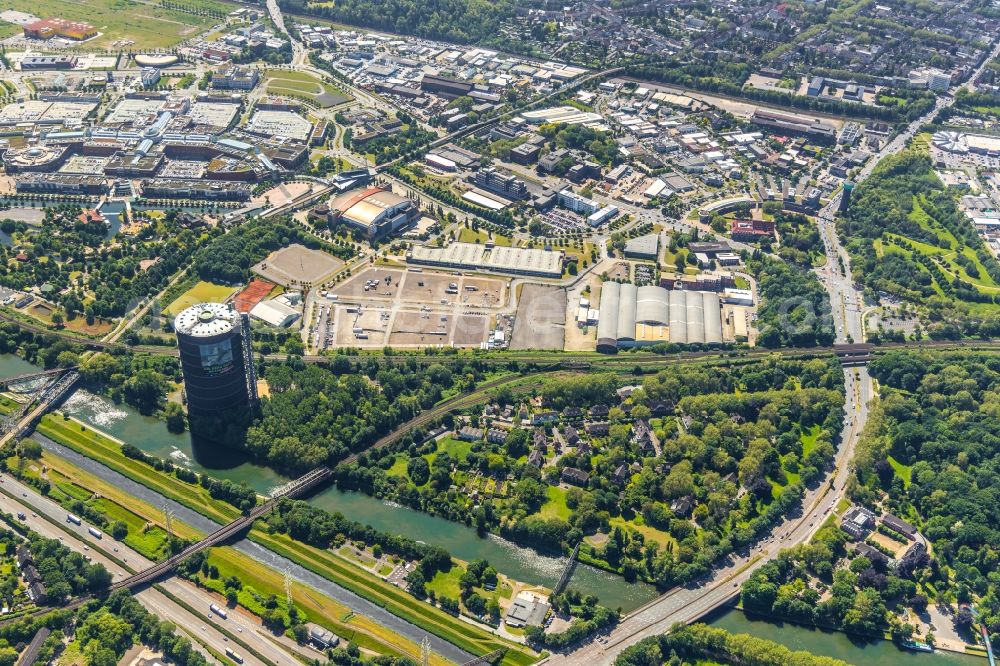 Oberhausen from above - Building complex of the shopping mall Centro in Oberhausen in the state of North Rhine-Westphalia. The mall is the heart of the Neue Mitte part of the city and is located on Osterfelder Strasse