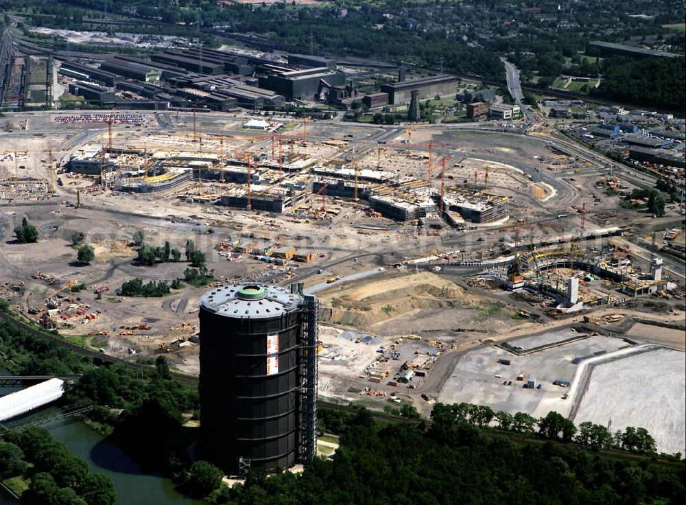 Aerial image Oberhausen - Building complex of the shopping mall Centro in Oberhausen in the state of North Rhine-Westphalia