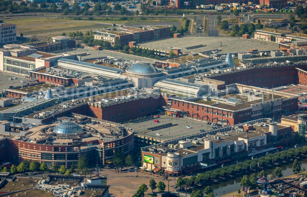 Aerial image Oberhausen - Building complex of the shopping mall Centro in Oberhausen at Ruhrgebiet in the state of North Rhine-Westphalia. The mall is the heart of the Neue Mitte part of the city and is located on Osterfelder Strasse