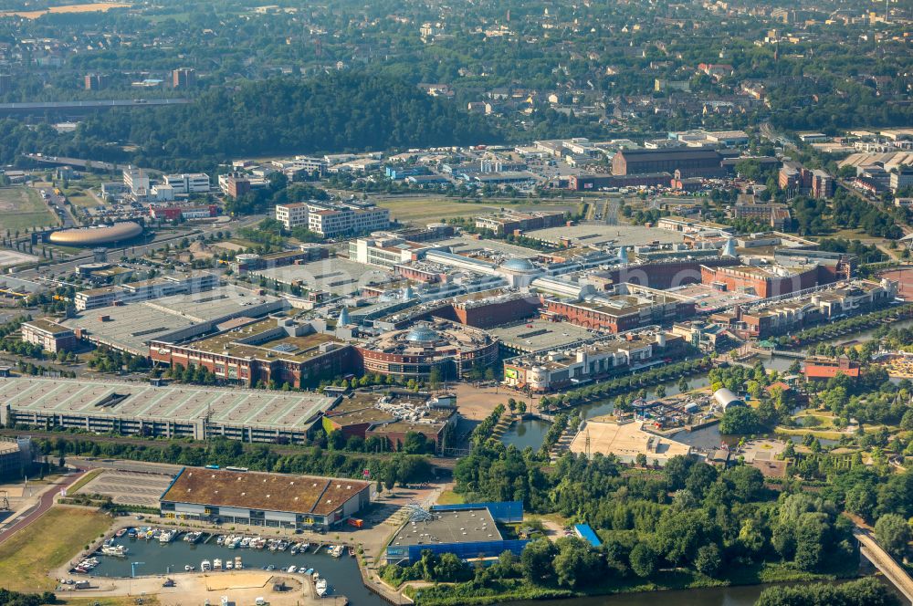 Aerial photograph Oberhausen - Building complex of the shopping mall Centro in Oberhausen at Ruhrgebiet in the state of North Rhine-Westphalia. The mall is the heart of the Neue Mitte part of the city and is located on Osterfelder Strasse