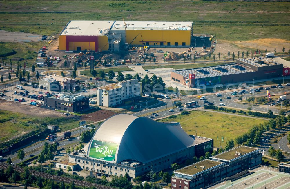 Oberhausen from above - Building complex of the shopping mall Centro in Oberhausen at Ruhrgebiet in the state of North Rhine-Westphalia. The mall is the heart of the Neue Mitte part of the city and is located on Osterfelder Strasse