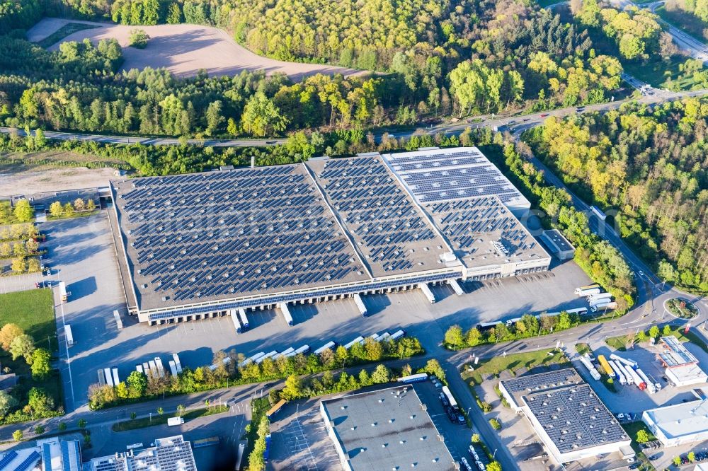 Aerial photograph Rastatt - Building complex and grounds of the logistics center Aldi Sued- Logistik in Rastatt in the state Baden-Wuerttemberg, Germany