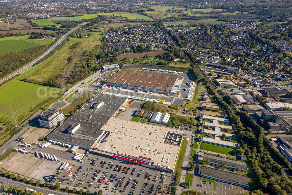 Rüdinghausen from the bird's eye view: Building complex and grounds of the logistics center with a new Amazon building on Menglinghauser Strasse - Siemensstrasse in Ruedinghausen at Ruhrgebiet in the state North Rhine-Westphalia, Germany