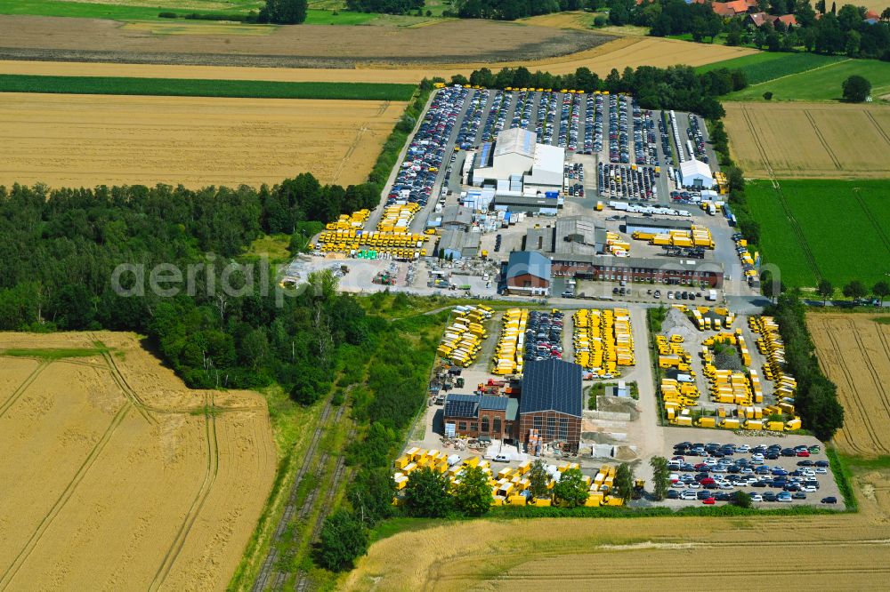 Lüdersfeld from the bird's eye view: Building complex and grounds of the logistics center AUTOKONTOR BAYERN GmbH on street Schachtstrasse in Luedersfeld in the state Lower Saxony, Germany