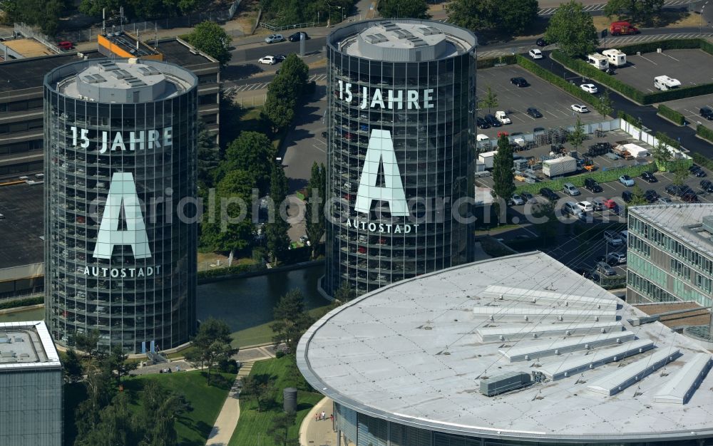 Aerial image Wolfsburg - Building complex and grounds of the logistics center der Autostadt des VW Volkswagen- Werkes in Wolfsburg in the state Lower Saxony