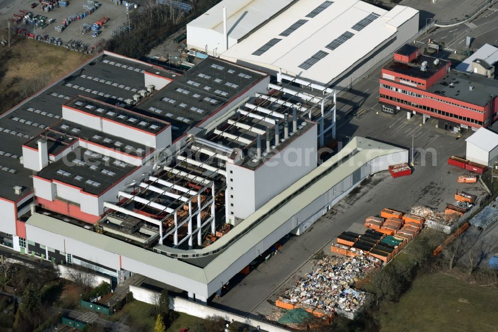 Berlin from the bird's eye view: Building complex and grounds of the logistics center BSR Abfallbehandlungswerk Sued on Gradestrasse in Berlin in Germany