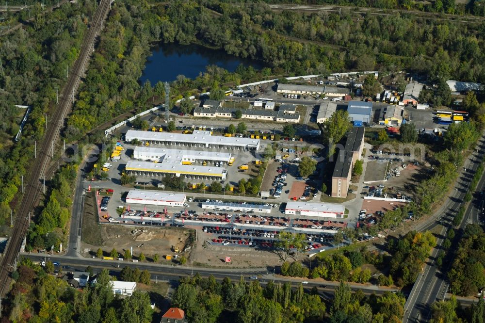 Berlin from the bird's eye view: Building complex and grounds of the logistics center of Deutsche Post AG Alt-Friedrichsfelde in Berlin, Germany