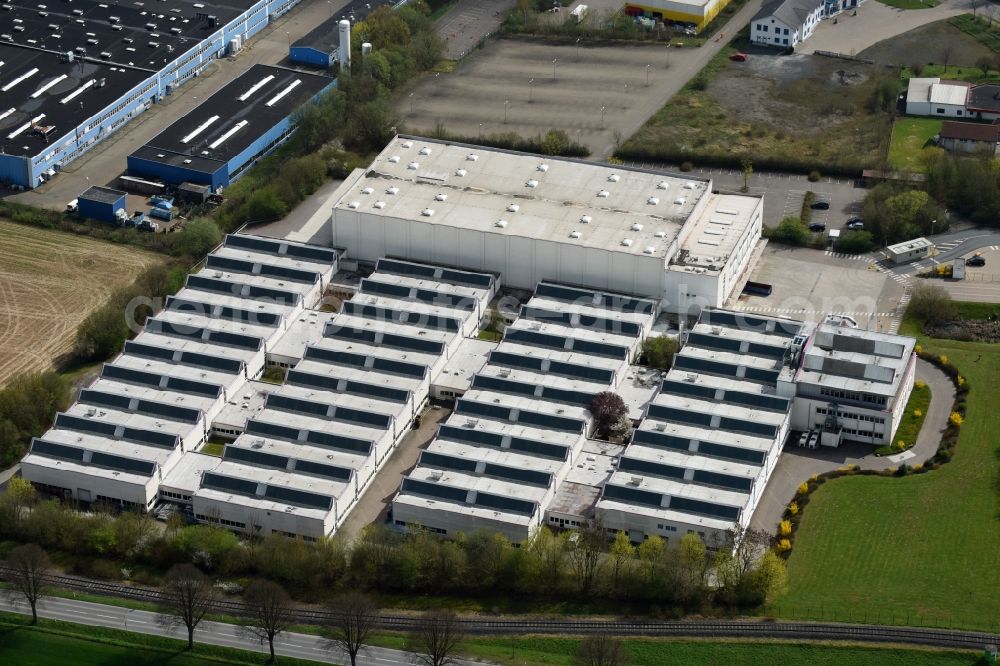 Aerial photograph Einbeck - Building complex and grounds of the logistics center Deutsche Post Dialog Solutions GmbH - Lettershop on Hansestrasse in Einbeck in the state Lower Saxony