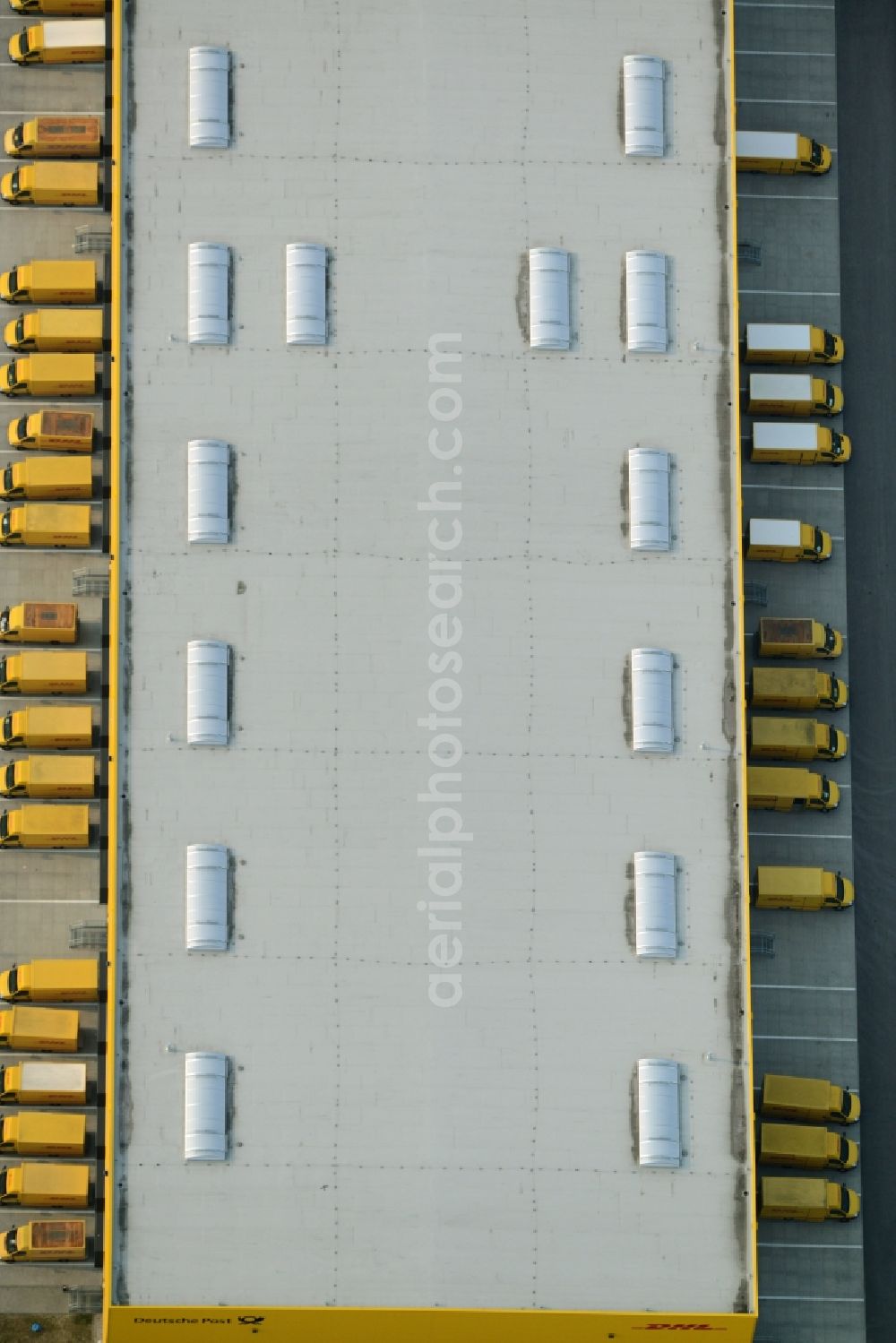 Berlin from above - Building complex and grounds of the logistics center der Deutschen Post - DHL im Stadtteil Britz in Berlin in Germany