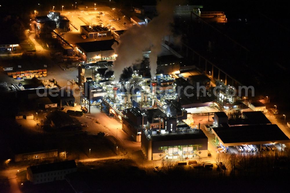 Baar-Ebenhausen from the bird's eye view: Night view Building complex and grounds of the logistics center der GSB-Sonderabfall-Entsorgung Bayern GmbH am Aeusserer Ring in Baar-Ebenhausen in the state Bavaria