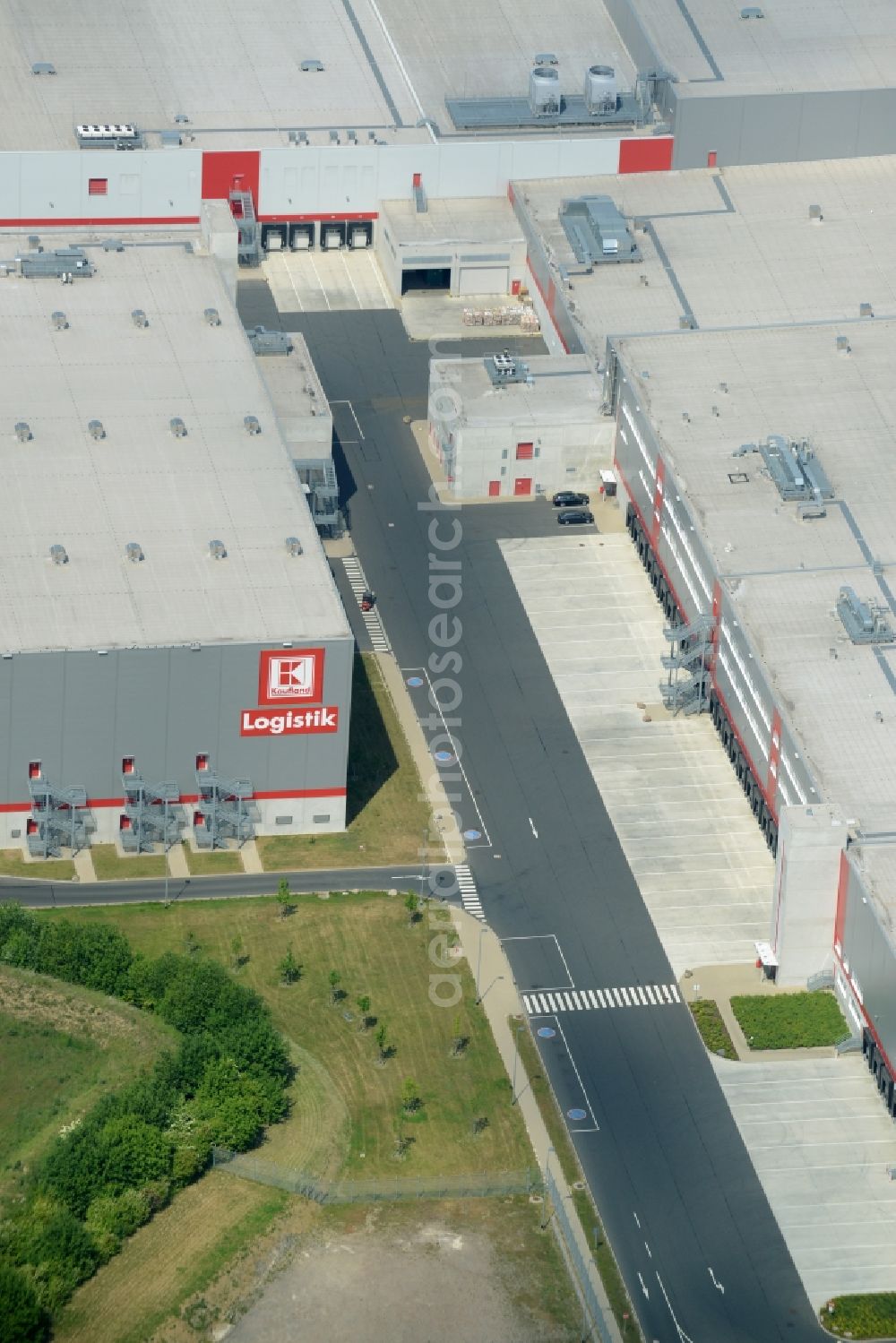 Barsinghausen from above - Building complex and grounds of the logistics center KAUFLAND of Schwarz Beteiligungs GmbH in Barsinghausen in the state Lower Saxony