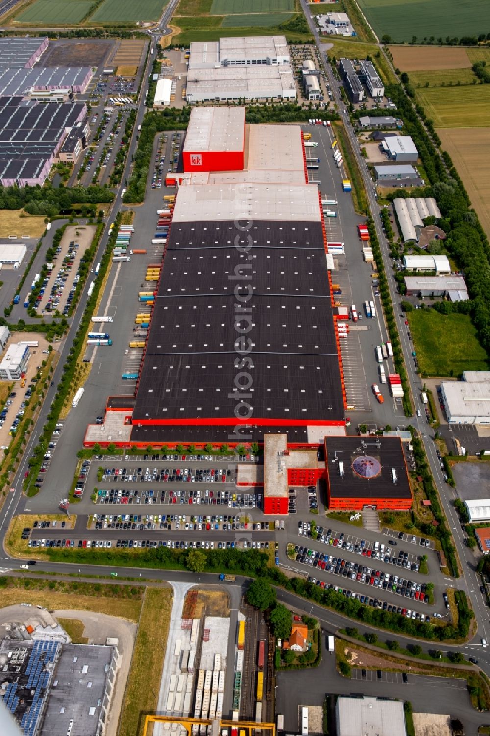 Aerial image Bönen - Building complex and grounds of the logistics center KiK Textilien & Non-Food GmbH in Boenen in the state North Rhine-Westphalia