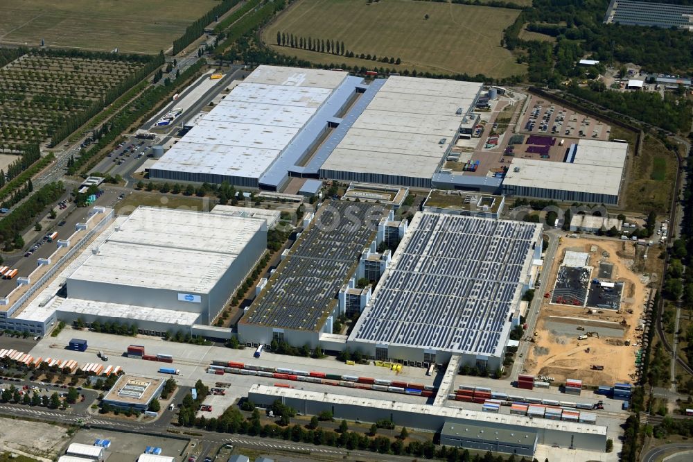 Aerial photograph Leipzig - Building complex and grounds of the logistics center of the Logistikpark Leipzig Am alten Flughafen overlooking earthworks for development in Leipzig in the state Saxony, Germany