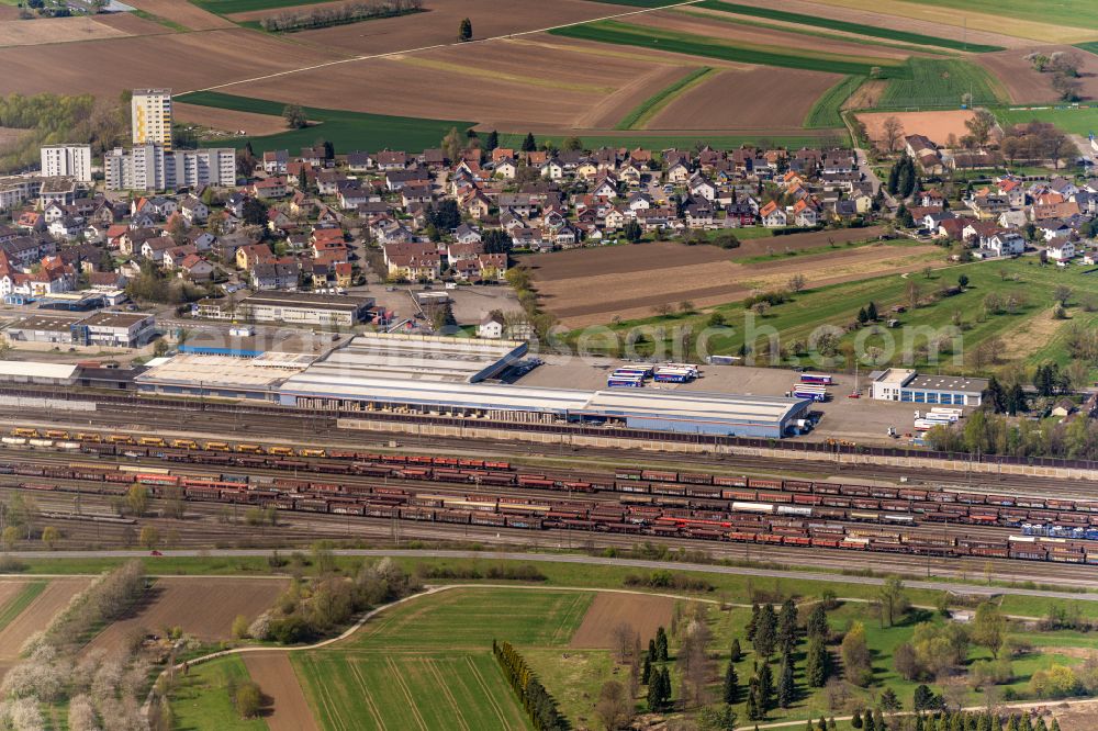 Aerial image Offenburg - Building complex and grounds of the logistics center Spedition Sackmann Aussenlager in Offenburg in the state Baden-Wuerttemberg, Germany