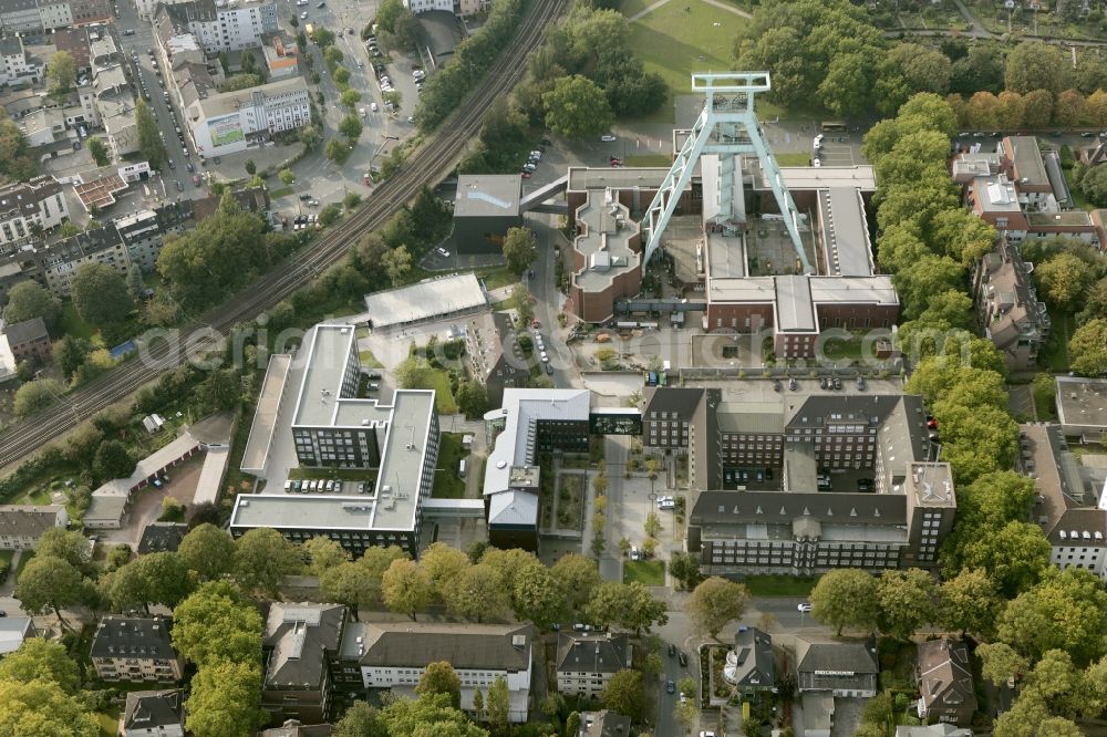 Bochum from the bird's eye view: Building complex of the main station and the police headquarters in Bochum in North Rhine-Westphalia