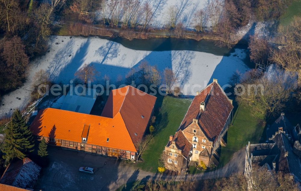 Aerial photograph Hamm - Building complex Ermelinghof house in the castle park in Hamm in North Rhine-Westphalia