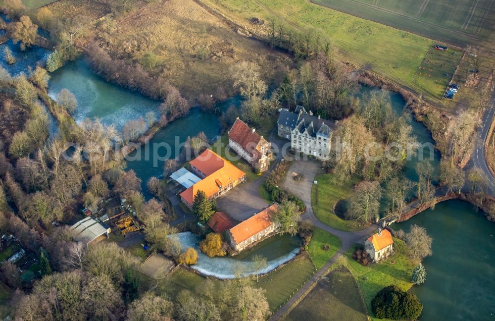 Hamm from the bird's eye view: Building complex of the Haus Ermelinghof mansion in the Bockum-Hoevel part of Hamm in the state of North Rhine-Westphalia