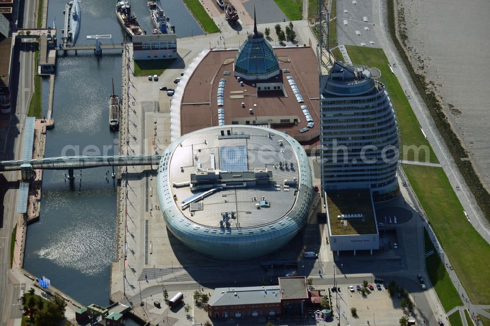 Aerial image Bremerhaven - The high-rise building complex of Sail City Hotel and the Climate House Bremerhaven