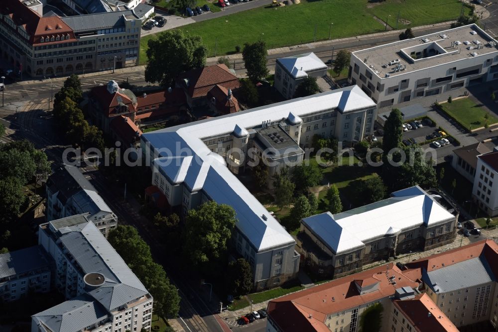 Aerial photograph Dresden - Building complex of the university Hochschule der Bildenen Kuenste Dresden in the Guentzstrasse in Dresden in the state Saxony