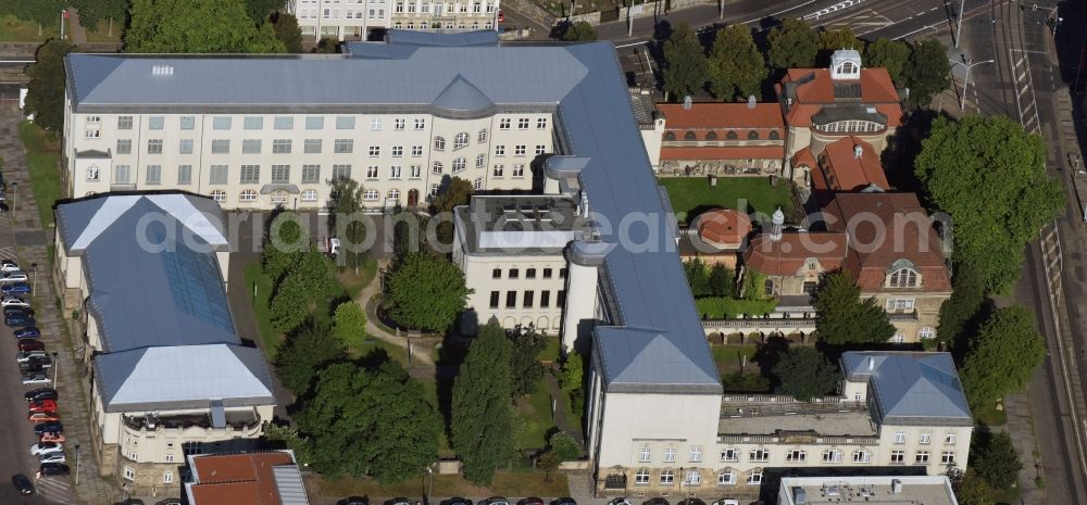 Aerial photograph Dresden - Building complex of the university fuer Bildende Kuenste Dresden in the Guentzstrasse in Dresden in the state Saxony