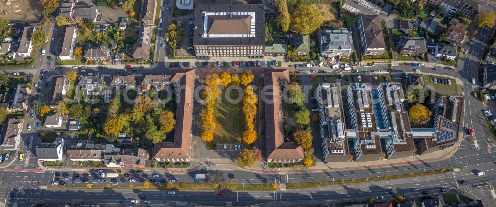 Bottrop from above - Building complex of the university Hochschule Ruhr West on Hans-Sachs-Strasse in the district Stadtmitte in Bottrop at Ruhrgebiet in the state North Rhine-Westphalia, Germany