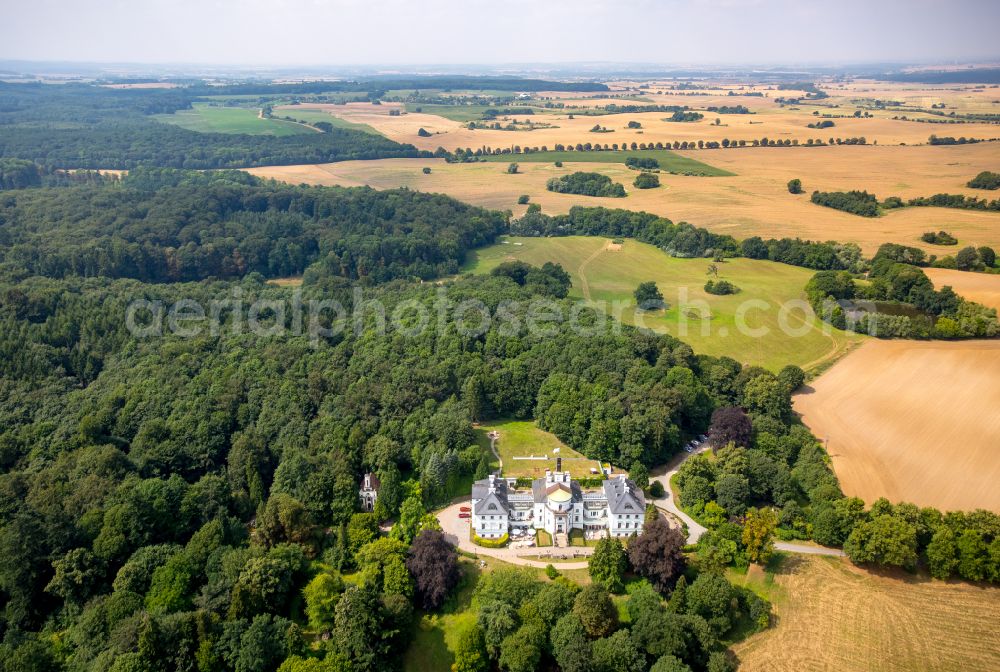 Aerial photograph Hohen-Demzin - Building complex of the hotel complex Schlosshotel Burg Schlitz in Hohen-Demzin in the state Mecklenburg-Western Pomerania, Germany