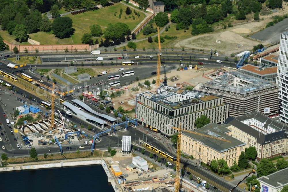 Aerial image Berlin - Complex of the hotel building AMANO Grand Central - ibis on Invalidenstrasse - Heidestrasse in the district Mitte in Berlin, Germany