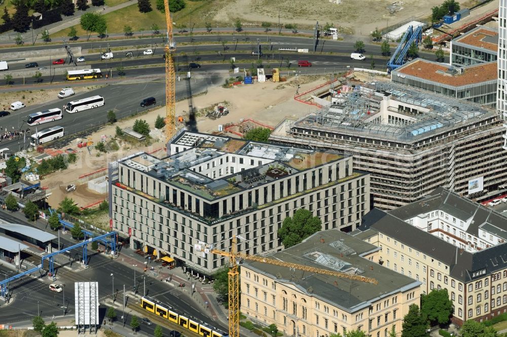 Aerial photograph Berlin - Complex of the hotel building AMANO Grand Central - ibis on Invalidenstrasse - Heidestrasse in the district Mitte in Berlin, Germany