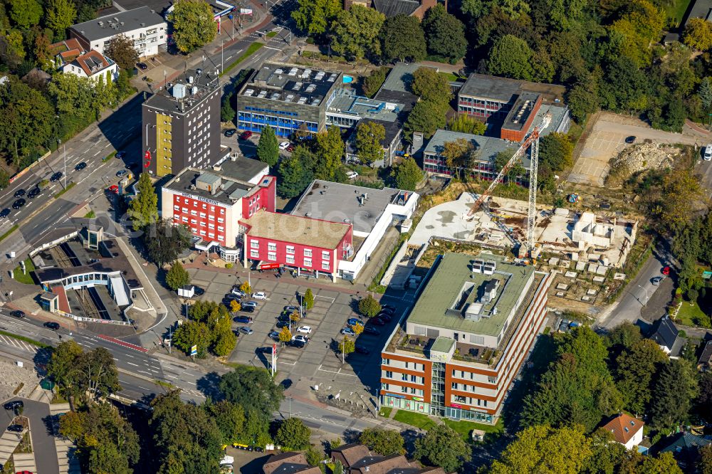 Duisburg from above - Building complex of the hotel complex, district administration and health center Sittardsberger Allee - Altenbruchendamm in the district Buchholz in Duisburg in the state of North Rhine-Westphalia