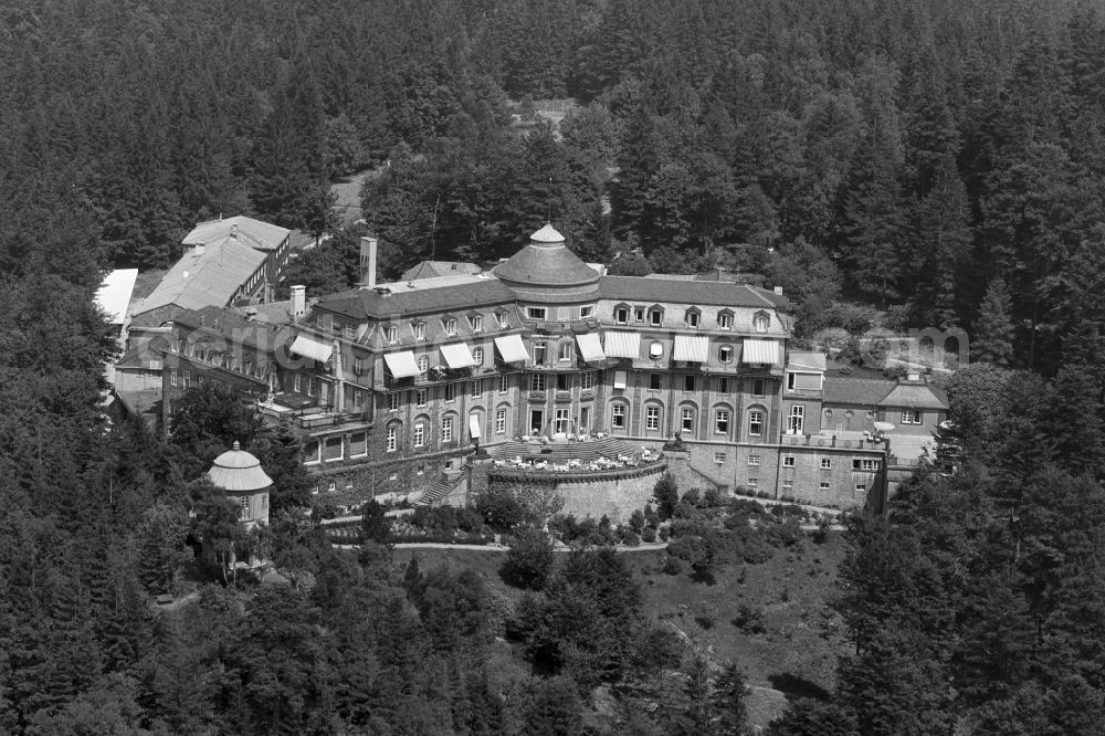 Aerial photograph Bühl - Complex of the hotel building Buehler Hoehe in Buehl in the state Baden-Wuerttemberg, Germany