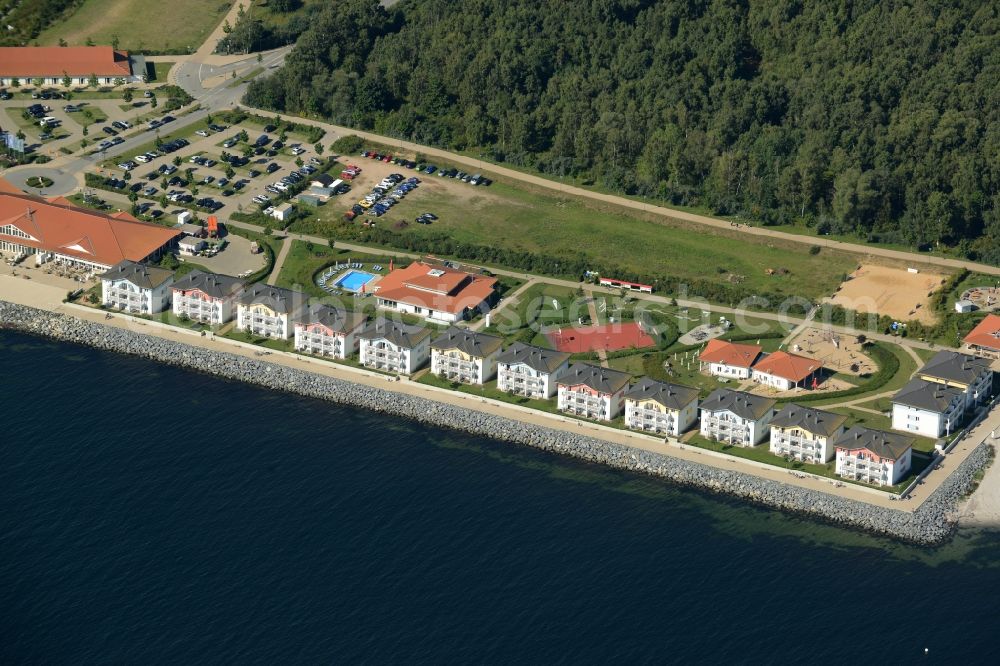 Ostseebad Boltenhagen from the bird's eye view: Complex of the hotel building Dorfhotel Boltenhagen in Ostseebad Boltenhagen in the state Mecklenburg - Western Pomerania