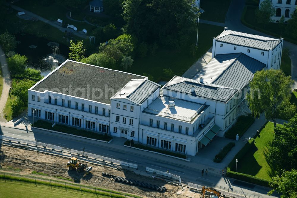 Aerial image Heiligendamm - Complex of the hotel building Grand Hotel Heiligendamm on Prof.-Dr.-Vogel-Strasse in Heiligendamm in the state Mecklenburg - Western Pomerania, Germany