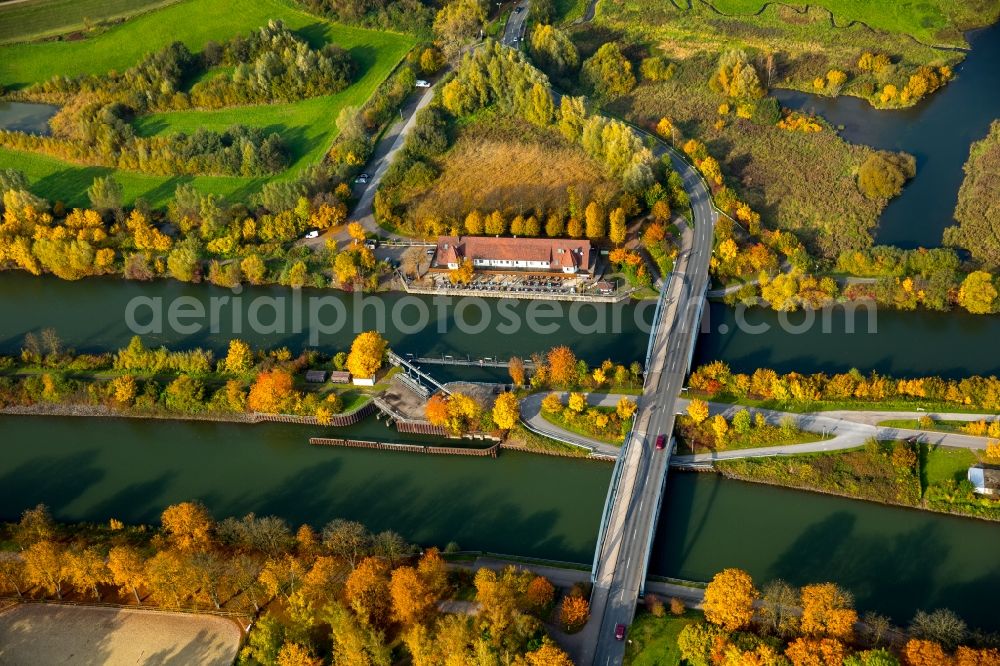 Aerial image Hamm - Complex of the hotel building Hotel Bootshaus on the riverbank of Datteln-Hamm-Kanal and river Lippe on Faehrstrasse Bridge in Hamm in the state of North Rhine-Westphalia