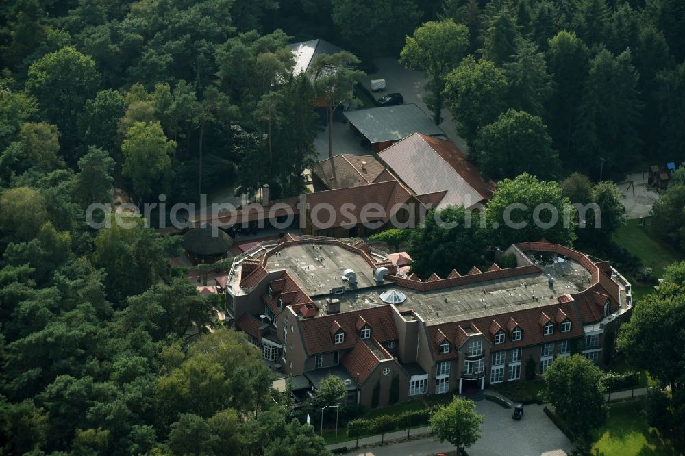 Garrel from above - Complex of the hotel building hotel Heidegrund of the Chapeau Hotels GmbH in Garrel in the state Lower Saxony