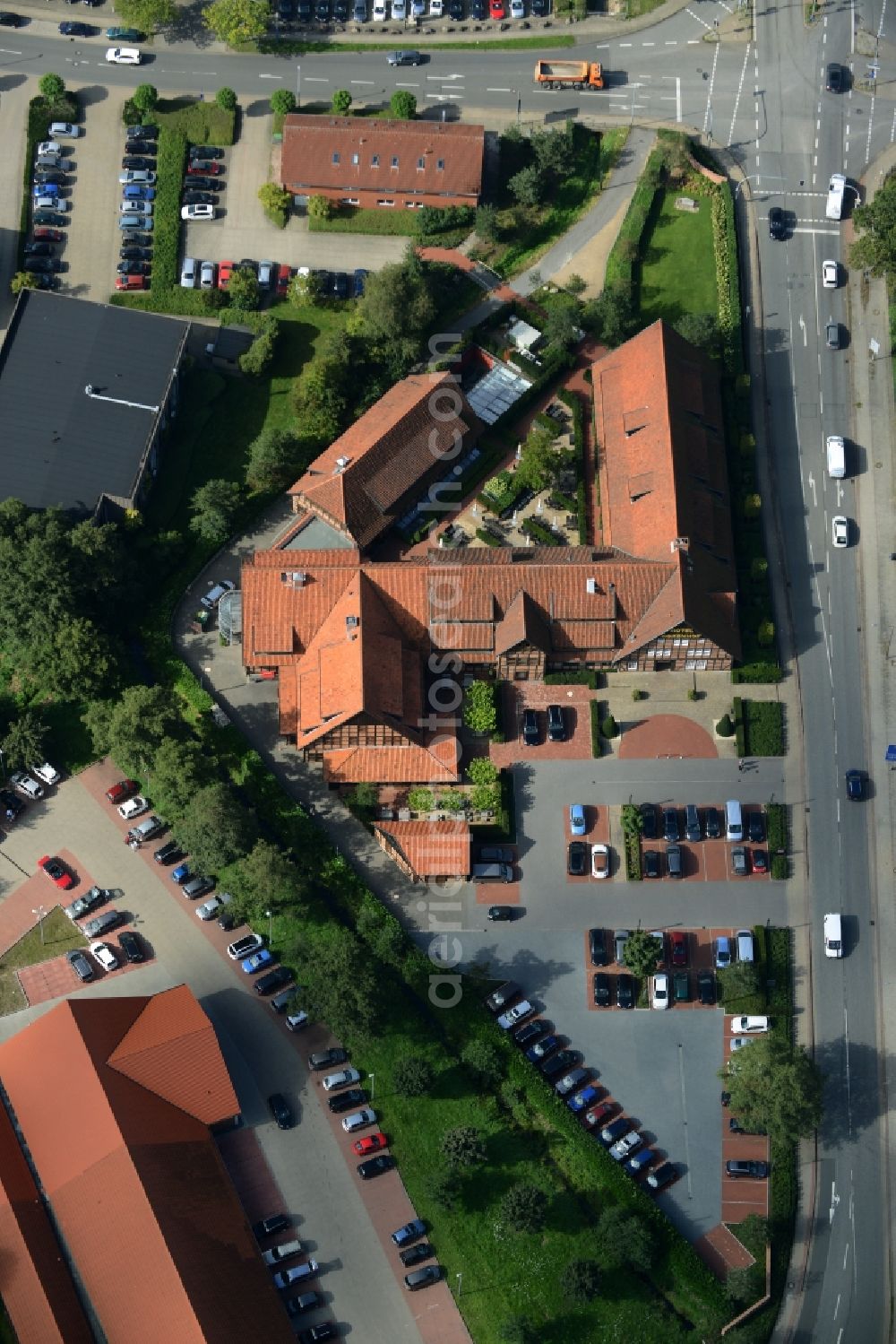 Burgwedel from above - Complex of the hotel building Hotel Kokenhof in Burgwedel in the state Lower Saxony