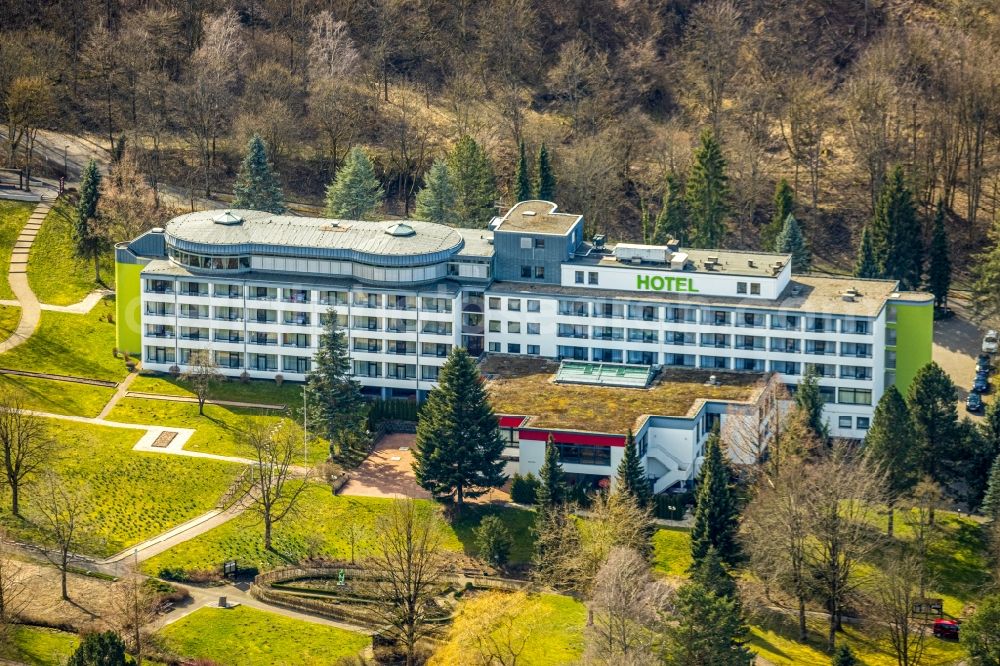 Aerial photograph Brilon - Complex of the hotel building Hotel on Kurpark on Hellehohlweg in Brilon in the state North Rhine-Westphalia, Germany