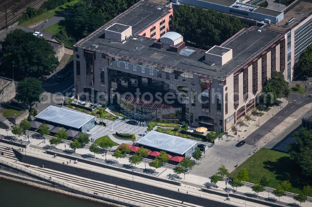 Aerial image Köln - Complex of the hotel building Hyatt Regency Cologne on the am Kennedy-Ufer in the district Deutz in Cologne in the state North Rhine-Westphalia, Germany